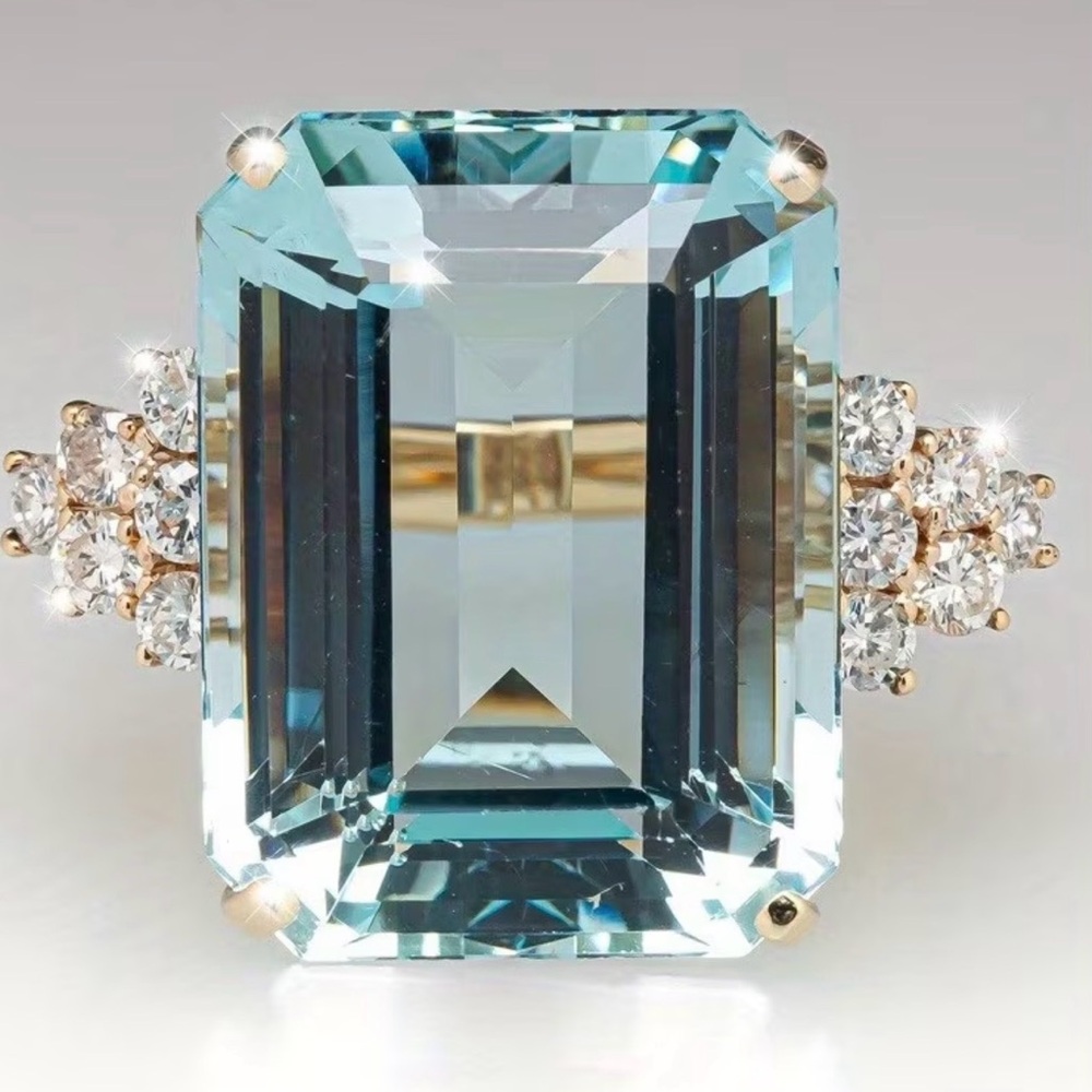 Elegant Aquamarine and Diamond Gold Ring sz 8 - Picture 3 of 8